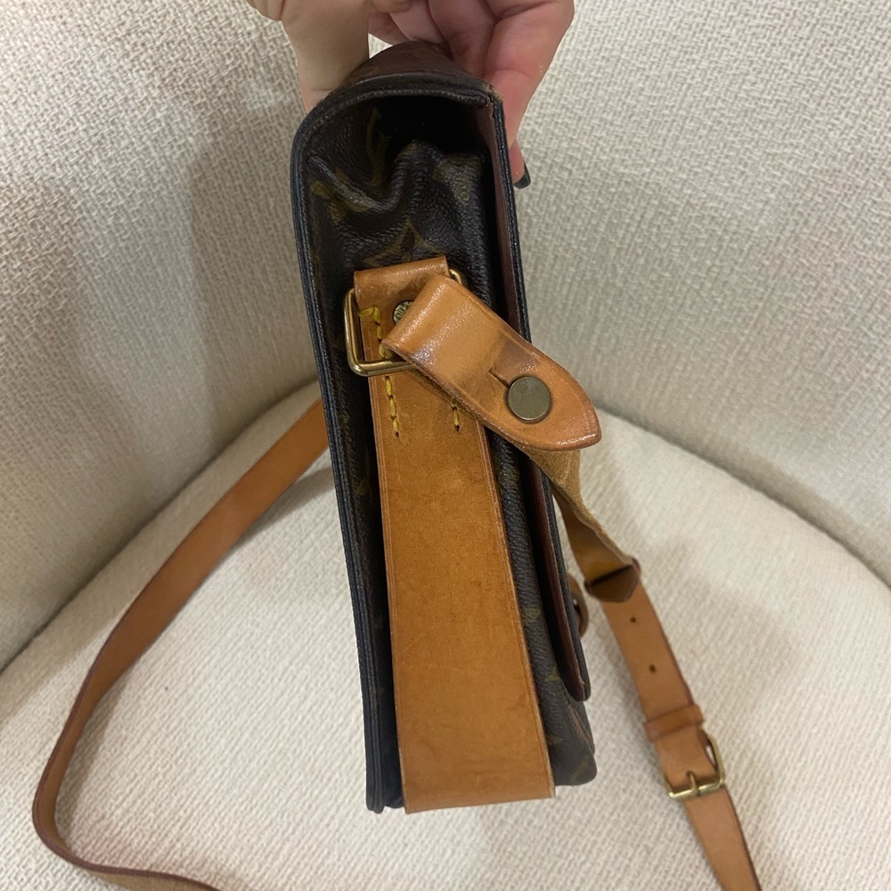 Louis Vuitton Monogram Crossbody Bag - Brown and Tan - Picture 4 of 12
